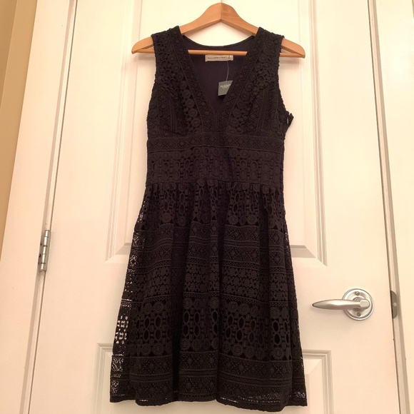 Abercrombie & Fitch Lace Crochet V-Neck Skater Dress Black Size 2 - Picture 2 of 16